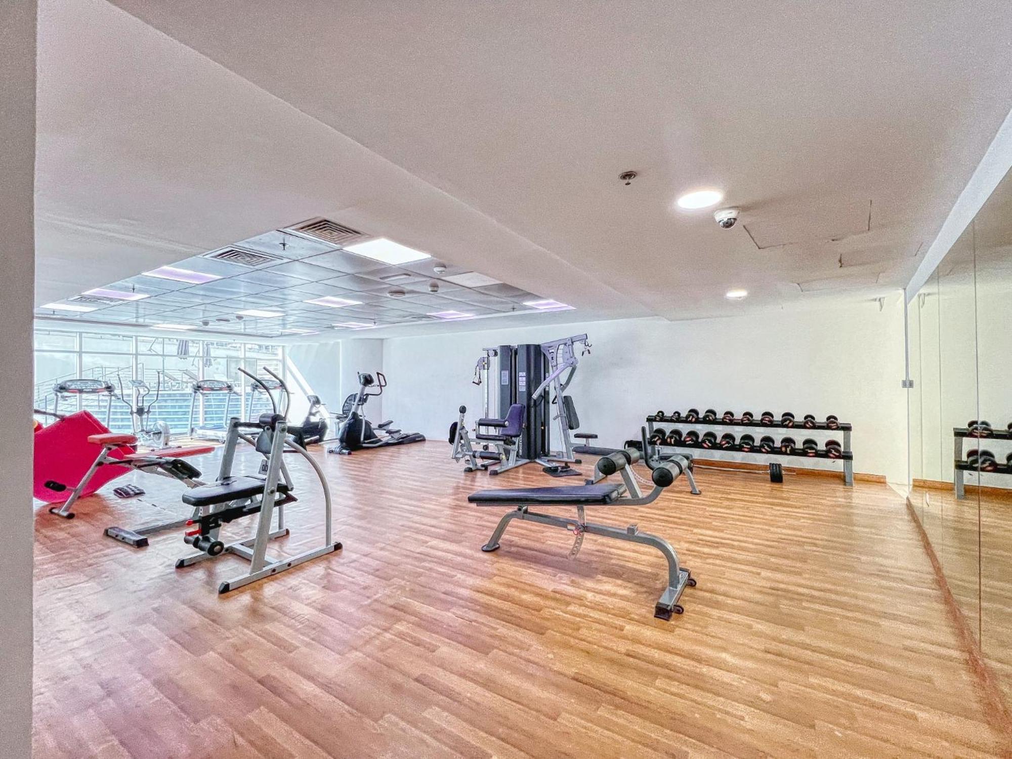 Bahay bakasyunan Spacious 1br With Full Marina View